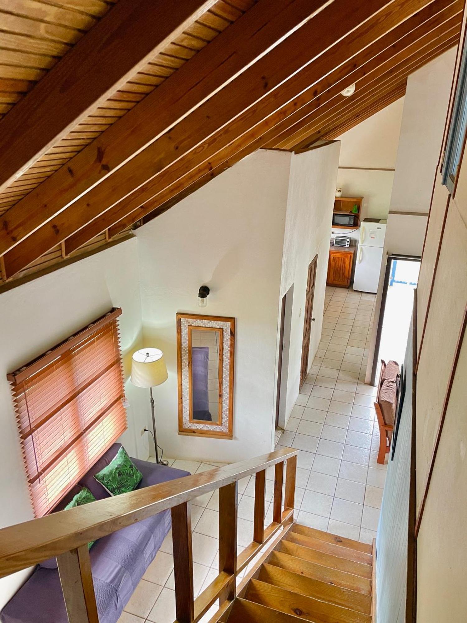 Bananaquit Tobago -Stay Near The Beach Crown Point Ngoại thất bức ảnh