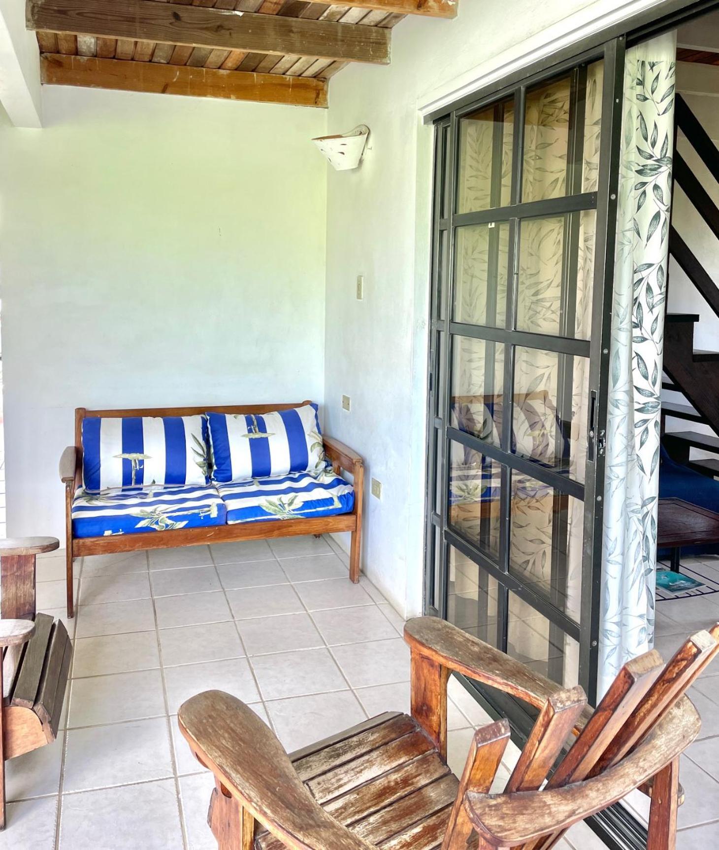 Bananaquit Tobago -Stay Near The Beach Crown Point Ngoại thất bức ảnh