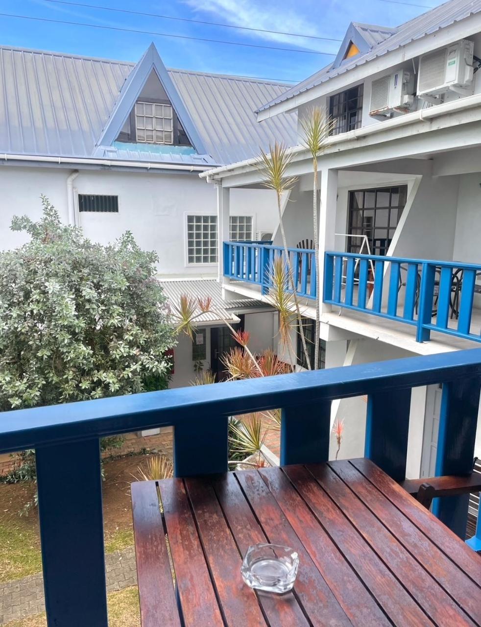 Bananaquit Tobago -Stay Near The Beach Crown Point Ngoại thất bức ảnh