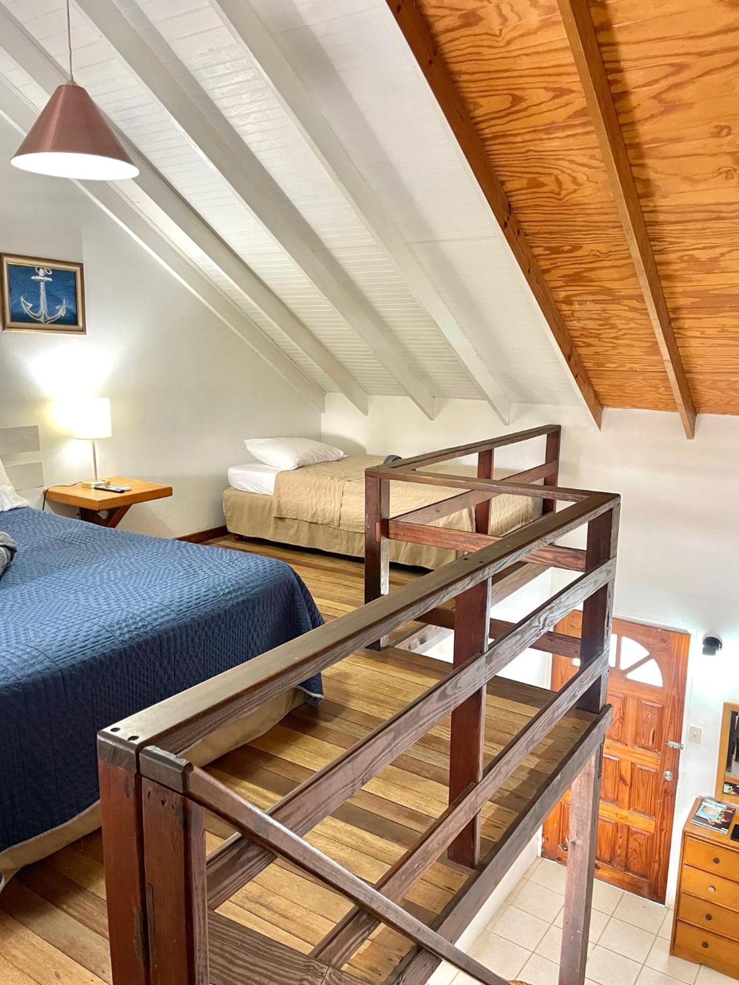 Bananaquit Tobago -Stay Near The Beach Crown Point Ngoại thất bức ảnh
