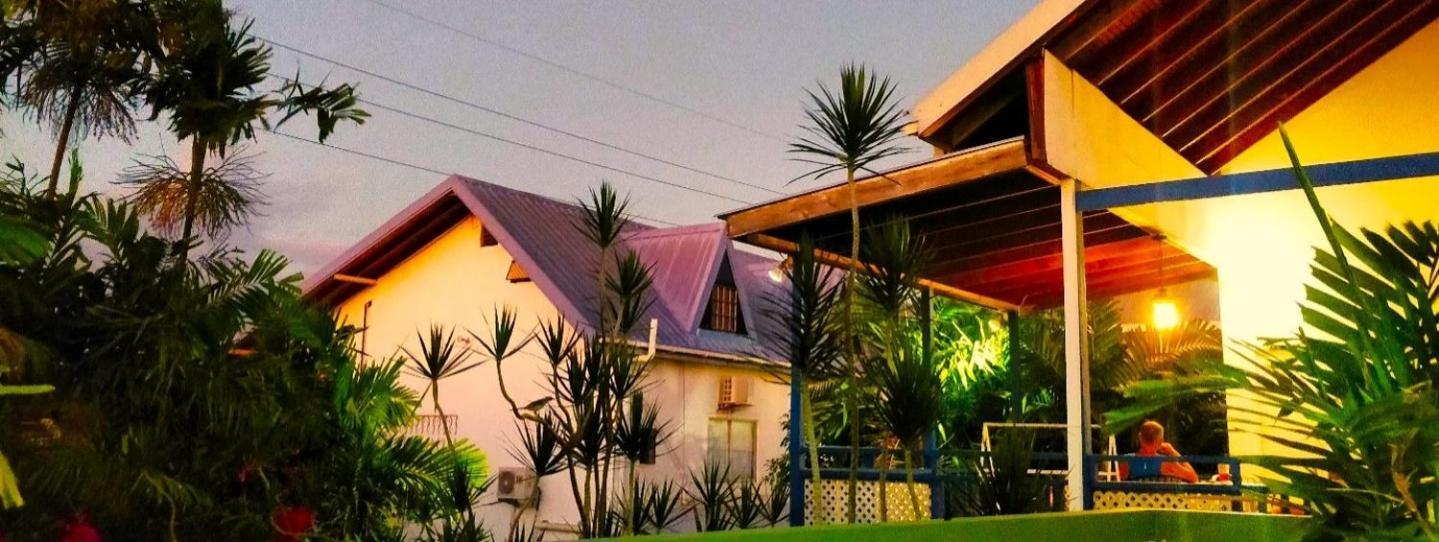 Bananaquit Tobago -Stay Near The Beach Crown Point Ngoại thất bức ảnh